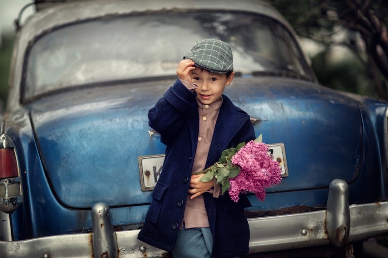 сирень мальчик ретро  Букет сирениphoto preview