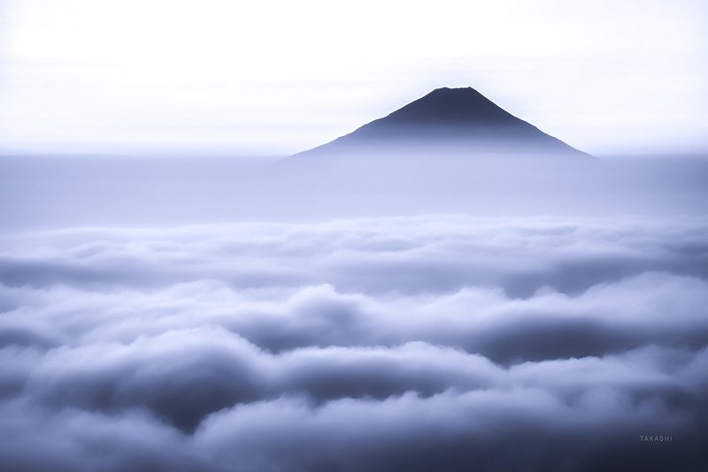 Fuji,japan,mountain,clouds, The world above the thin sea of cloudsphoto preview