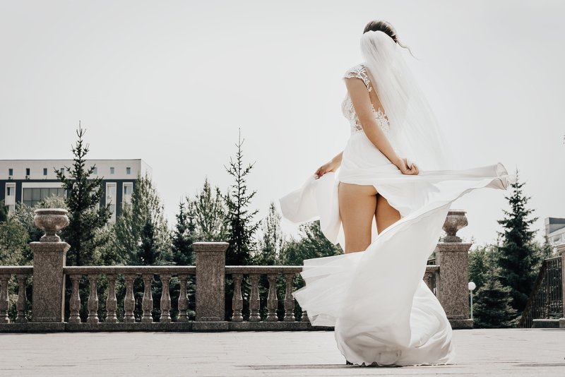 невеста, девушка Танцуйphoto preview