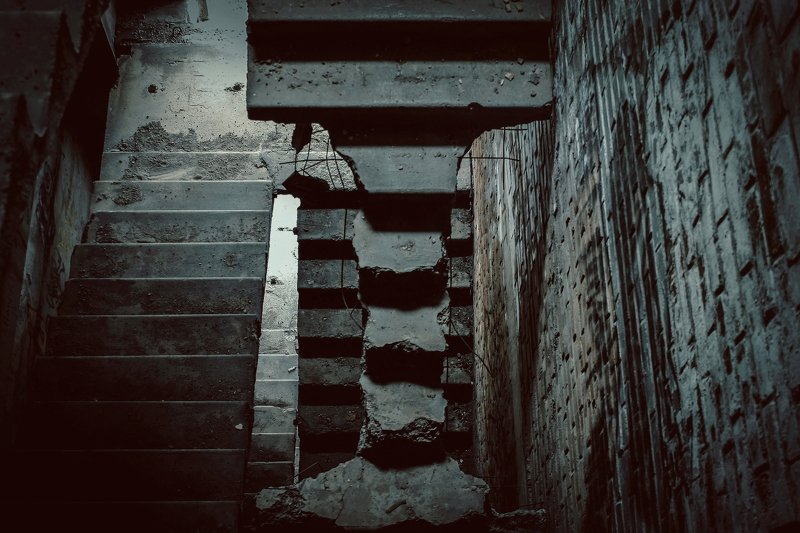 апокалипсис, лестница, мрак, опасность, разруха, ступеньки опасностьphoto preview