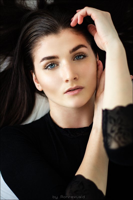 girl,woman,eyes,beauty,portrait,fashion,light,девушка,портрет,москва,свет, глаза Sofiphoto preview