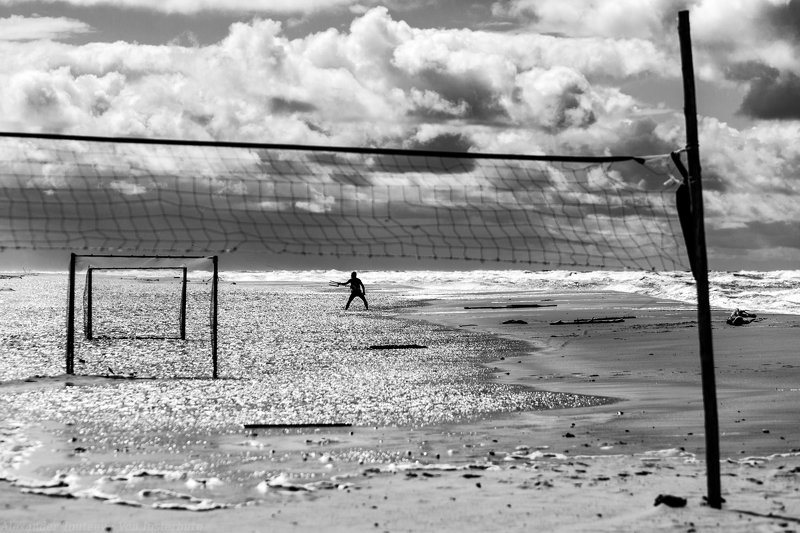 sea, baltica, ostsee, kaliningrad, калининград, балтика, bnw, monochrome, black and white, чб, люди, стрит фото, people, street photo, street photography ***photo preview