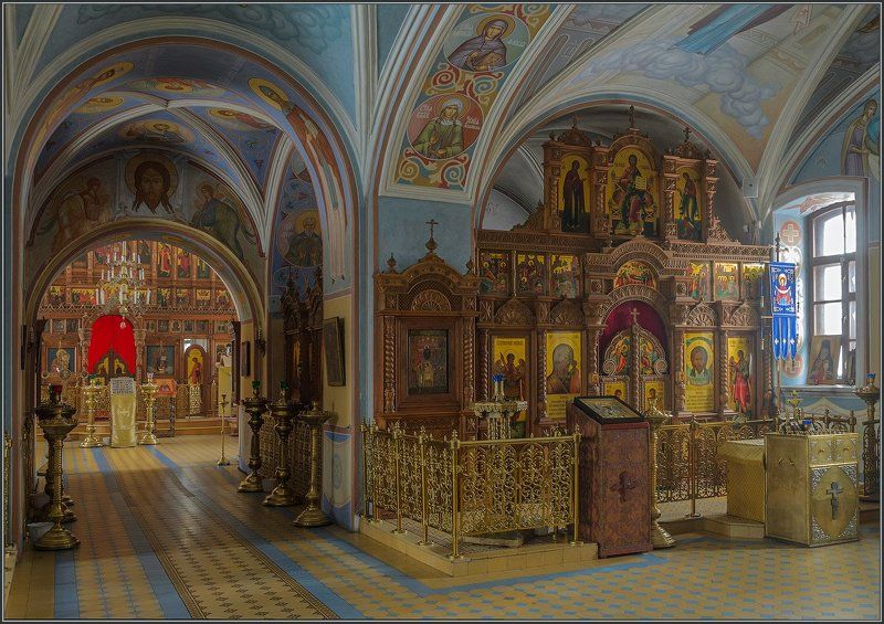 православие, храм В Никольском храме села Аксиньиноphoto preview