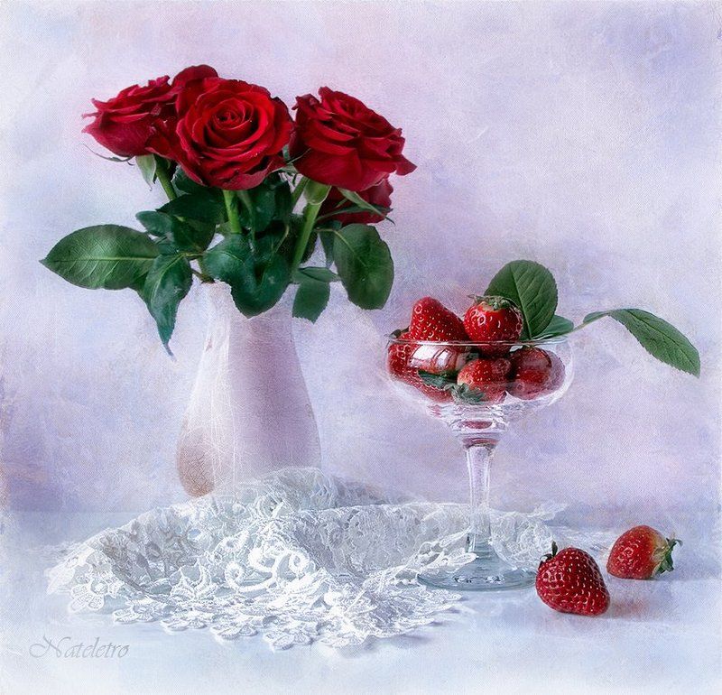 натюрморт, цветы, , розы, клубника, бокал ~***~photo preview