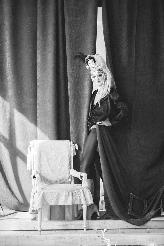 гибель боговphoto preview