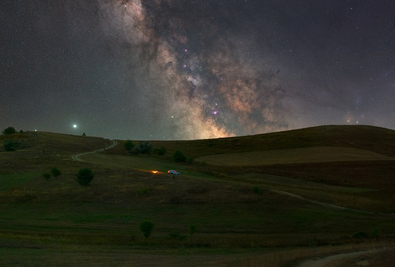 ивковцы, млечныйпуть, звезды, ночь, галактика, холмы, hills, milkyway, stars, night, ukraine, ivkivtsy, nightscape, galaxy The center of the galaxy hides behind the hills фото превью