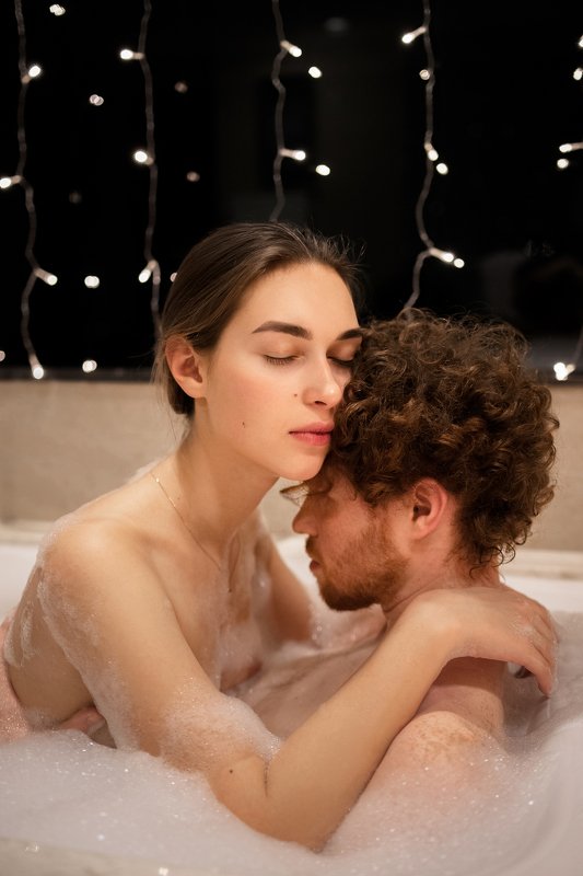 nude, berlin, portrait, love story, model, hotel, bathroom, woman, beautiful, модель, ню, любовь New Year\'s Evephoto preview