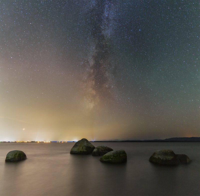 Иртяш, Семь камней счастья, Млечный путь, Ночное фото, Звездное небо, Озерск, Урал Иртяш  - озеро камнейphoto preview