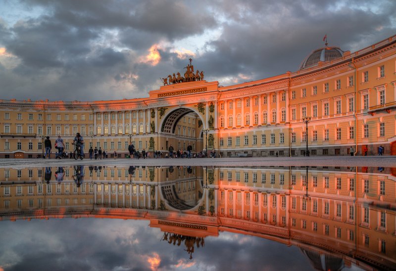 Закат на Дворцовой площадиphoto preview