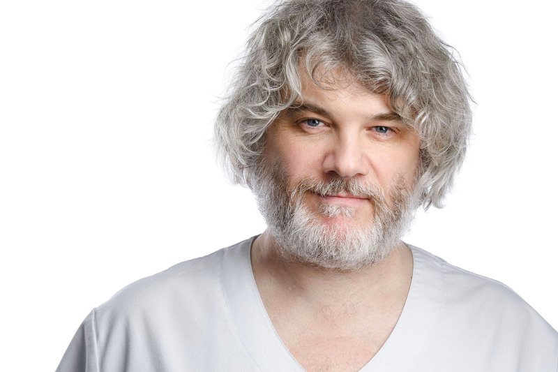 portrait, headshot, studio, close-up, canon, 100mm photo preview