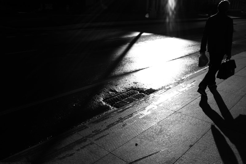 bnw, black and white, monochrome, minimalism, urban, city, street photography, street photo, город, улица, , свет, тень, ***photo preview