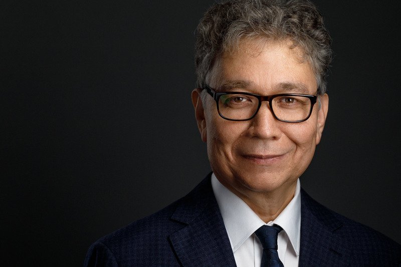 portrait, headshot, studio, close-up, canon, 100mm photo preview