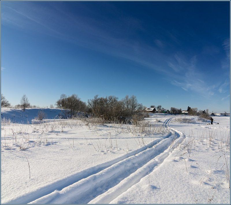 Следы на земле и на небеphoto preview