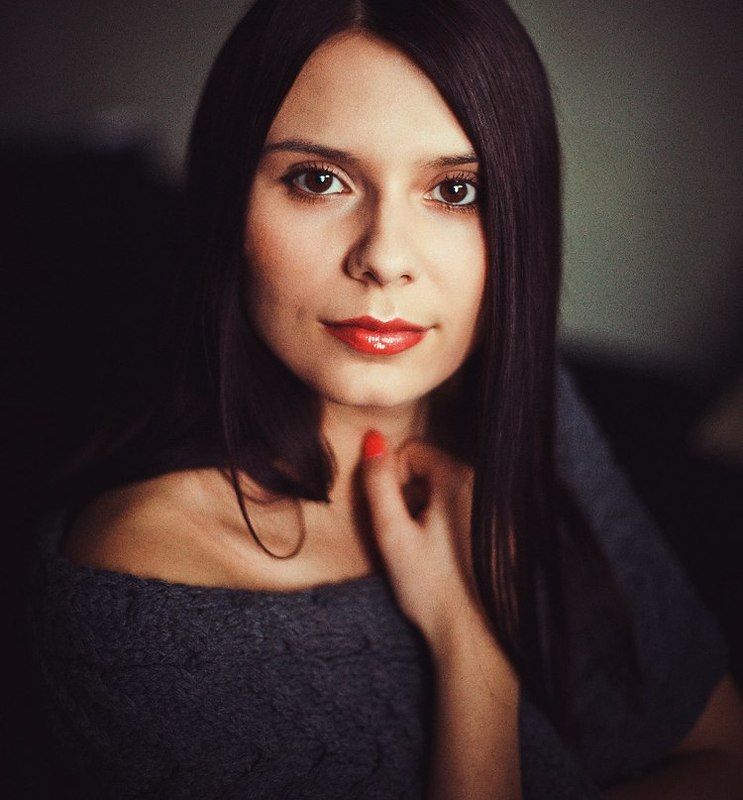 сезон красной помадыphoto preview