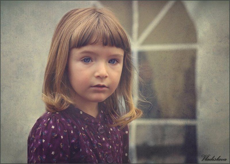 Девушкаphoto preview