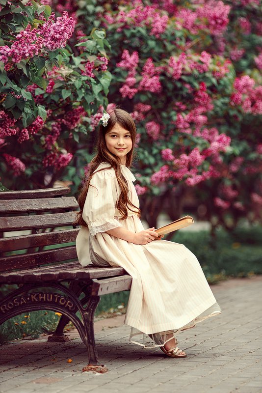 children, child, childhood, children portrait, kid, kids, girl, spring, springtime, lilac, дети модели, дети модели москва, детская фотография, children photography Соняphoto preview