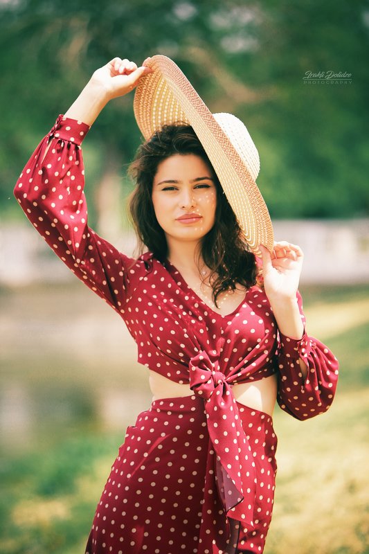 girl, fashion, female, model, outdoor, portrait, clothes, dress, sunny day, sun, mood, brand, canon Sofiphoto preview