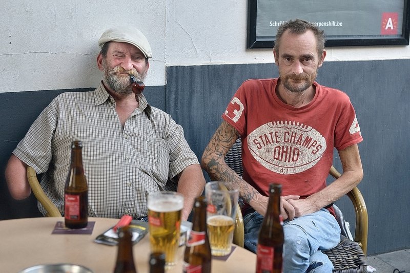 The pub visitors of Antwerp.photo preview