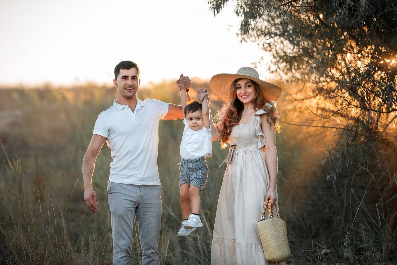 , Юлия Ларина