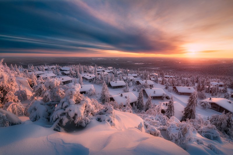 зима, снег, закат, лапландия, солнце, избушки, облака Спящие в снегахphoto preview