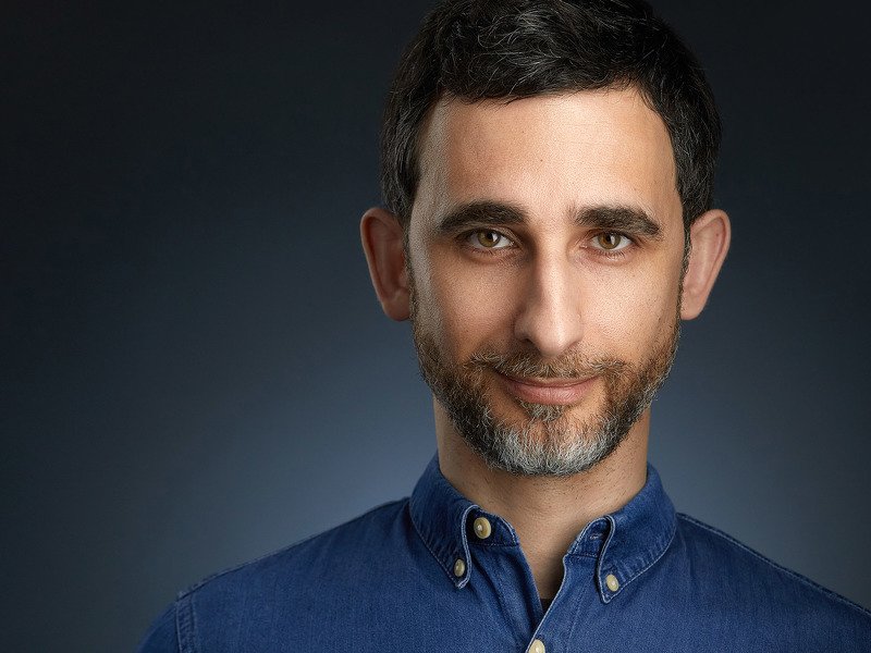 portrait, headshot, studio, close-up, canon, 100mm photo preview