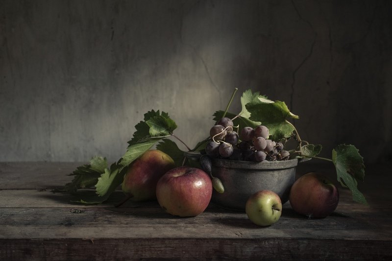 С виноградом и яблокамиphoto preview