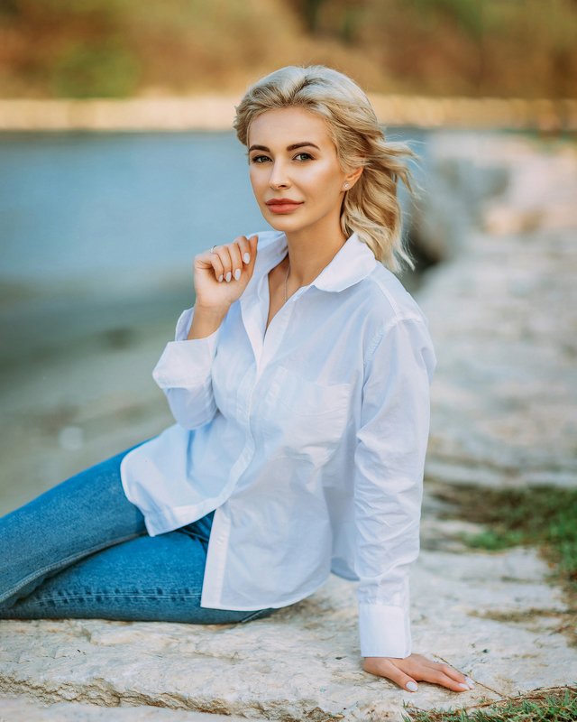 River Girlphoto preview