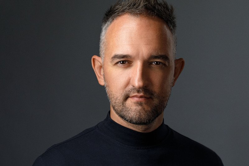 portrait, headshot, studio, close-up, canon, 100mm Alexphoto preview