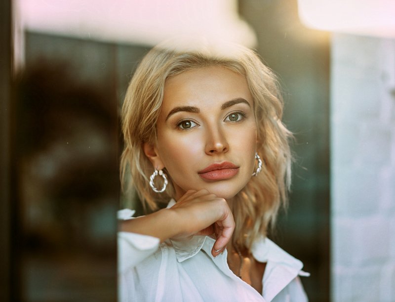 Сквозь витрины магазиновphoto preview