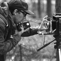 Portrait of a photographer (avatar) Mørkt