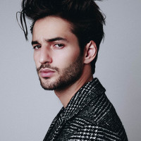 Portrait of a photographer (avatar) robin