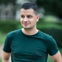 Portrait of a photographer (avatar) Rezmerita Cristian