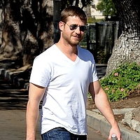 Portrait of a photographer (avatar) learn4code