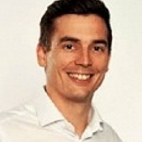 Portrait of a photographer (avatar) RussellACard