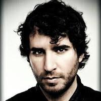 Portrait of a photographer (avatar) martalopes