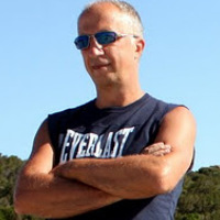 Portrait of a photographer (avatar) roberto demaria