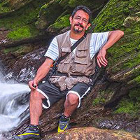 Portrait of a photographer (avatar) Luis Lyons